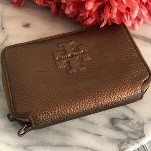 TORY BURCH copper metallic pebbled leather zip around wallet wristlet large logo